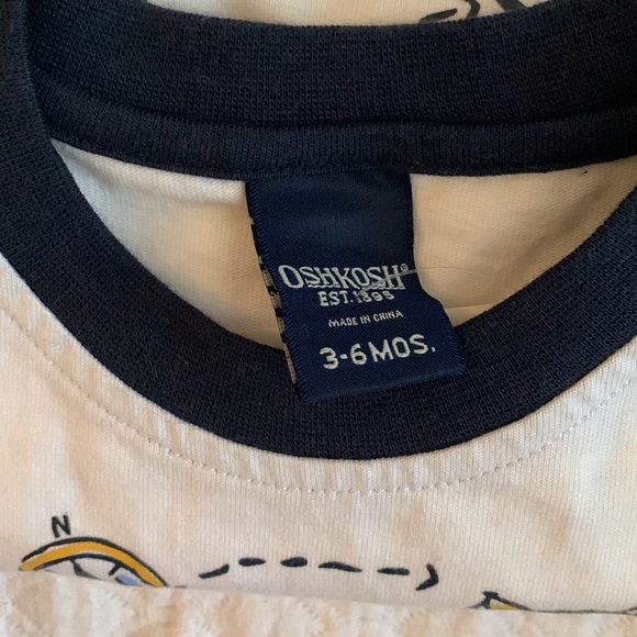 🔎Oshkosh bug shirt 🔍 - Picture 2 of 2